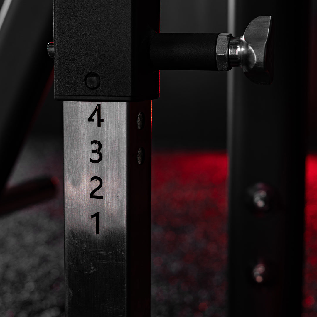 HADES INCLINE CHEST PRESS adjustability detail numbers. 