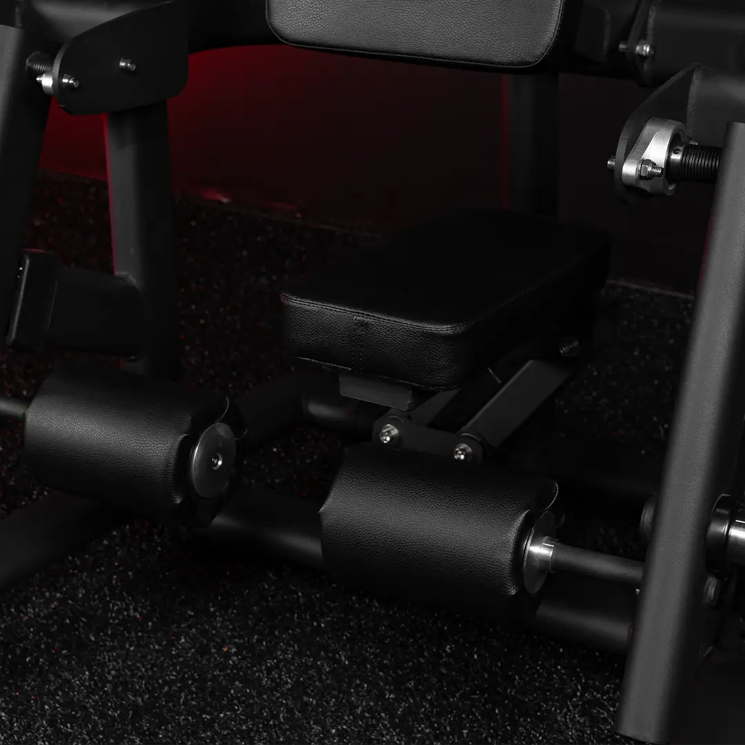 SHIELD PLATE-LOADED UNILATERAL KNEELING LEG CURL