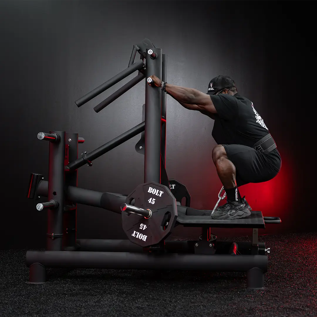 Terrence Ruffin is working out on the Tomahawk Belt Squat. 